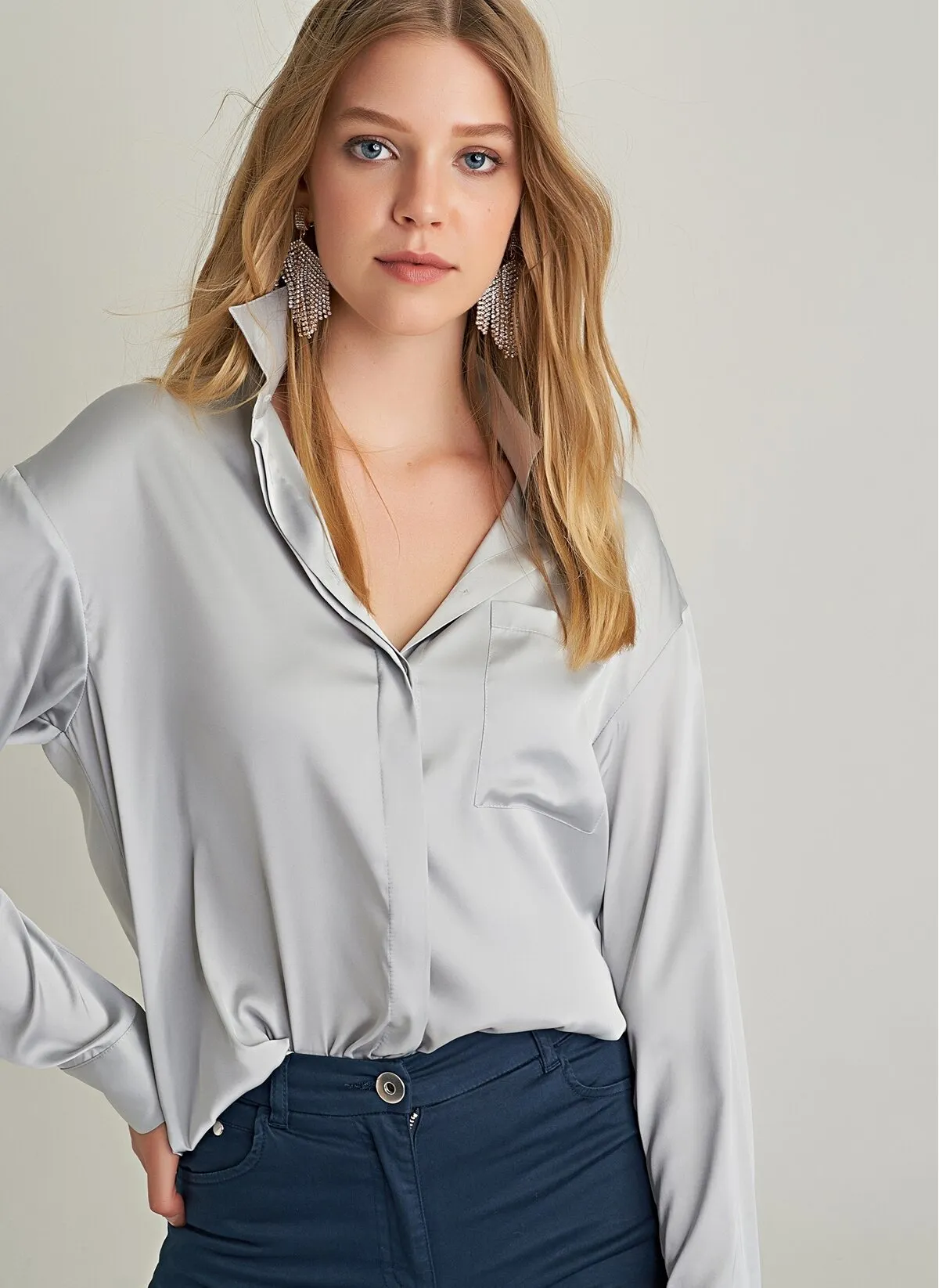 13172 Grey Flowy Satin Shirt