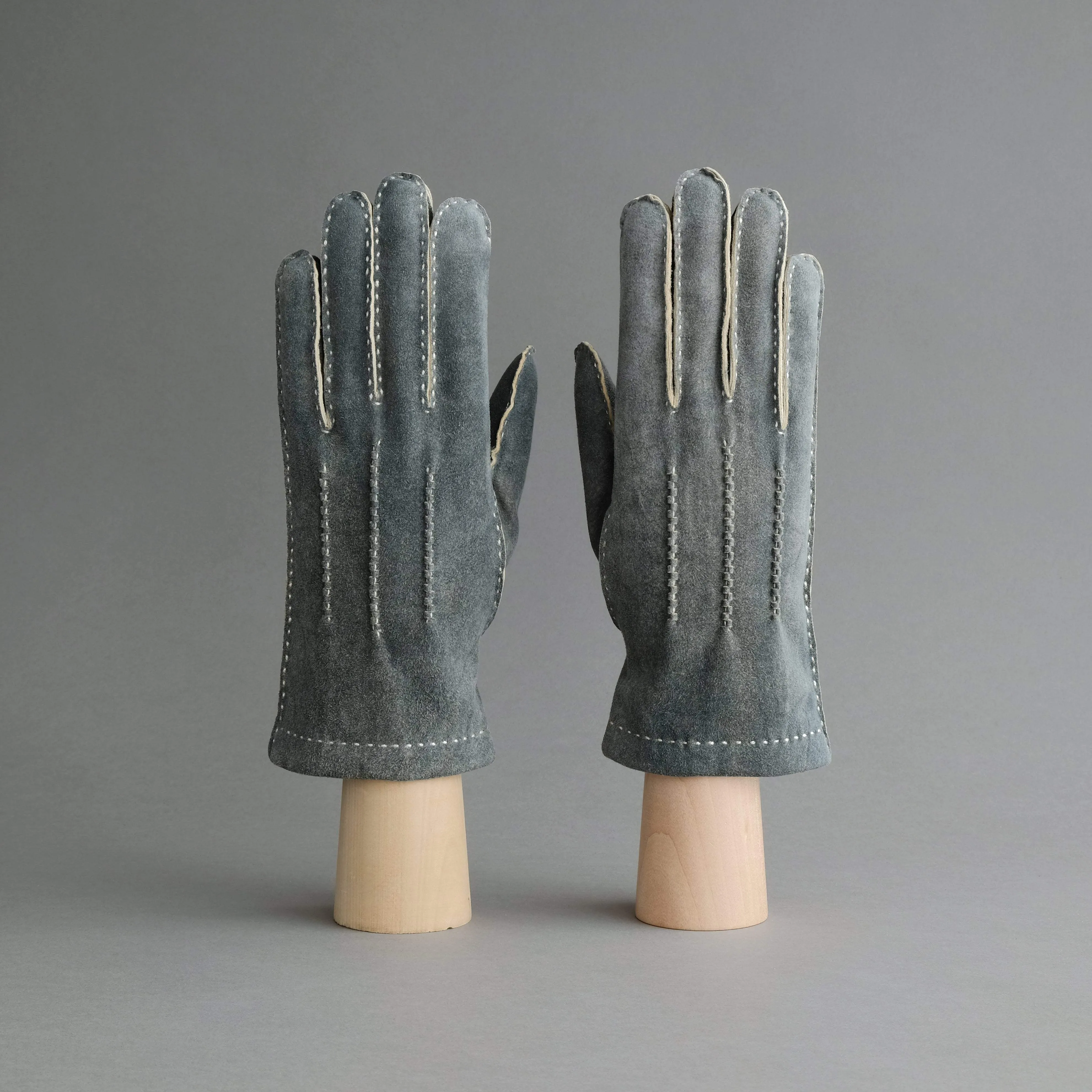 Gentlemen's Gloves from Grey-Blue Goatskin Lined with Cashmere