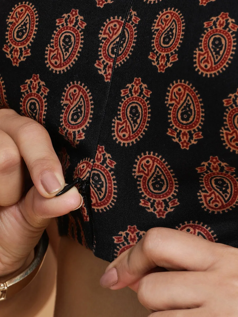 Naina x Rozaana | Sleeveless Cotton Saree Blouse in Black Mango Block Print Fabric