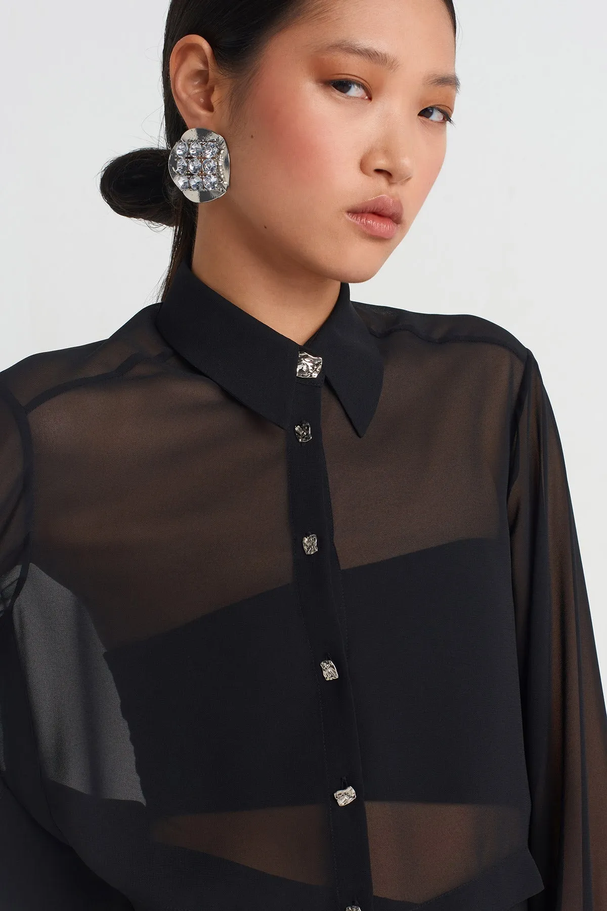 Nu Back-Lengthened Chiffon Shirt Black