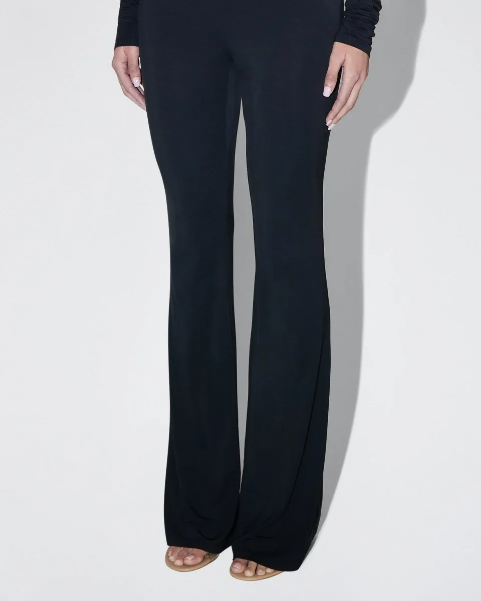 Soft Stretch Low Rise Pant | Black